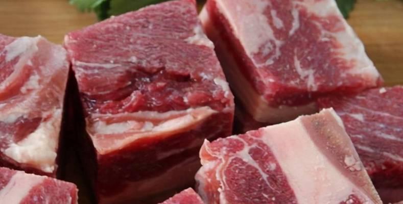 古代狗的饮食习惯与肉类（揭秘古代狗的肉类偏好与进化过程）