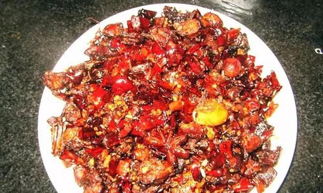 兔子为什么不能吃蔬菜？（探讨兔子不能以蔬菜为主食的原因及食物选择建议）