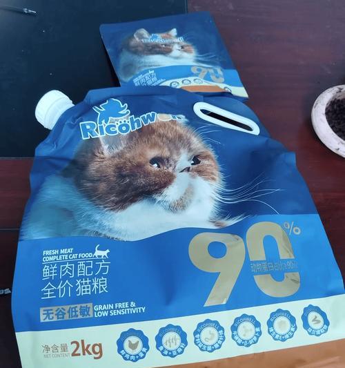安哥拉猫的饮食选择（安哥拉猫猫粮的选择是养育健康长毛猫的关键）